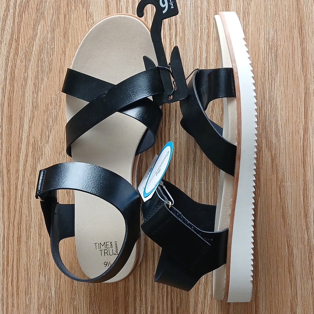 Time and Tru Women's 9.5 Comfort Sandal - Picture 4 of 10